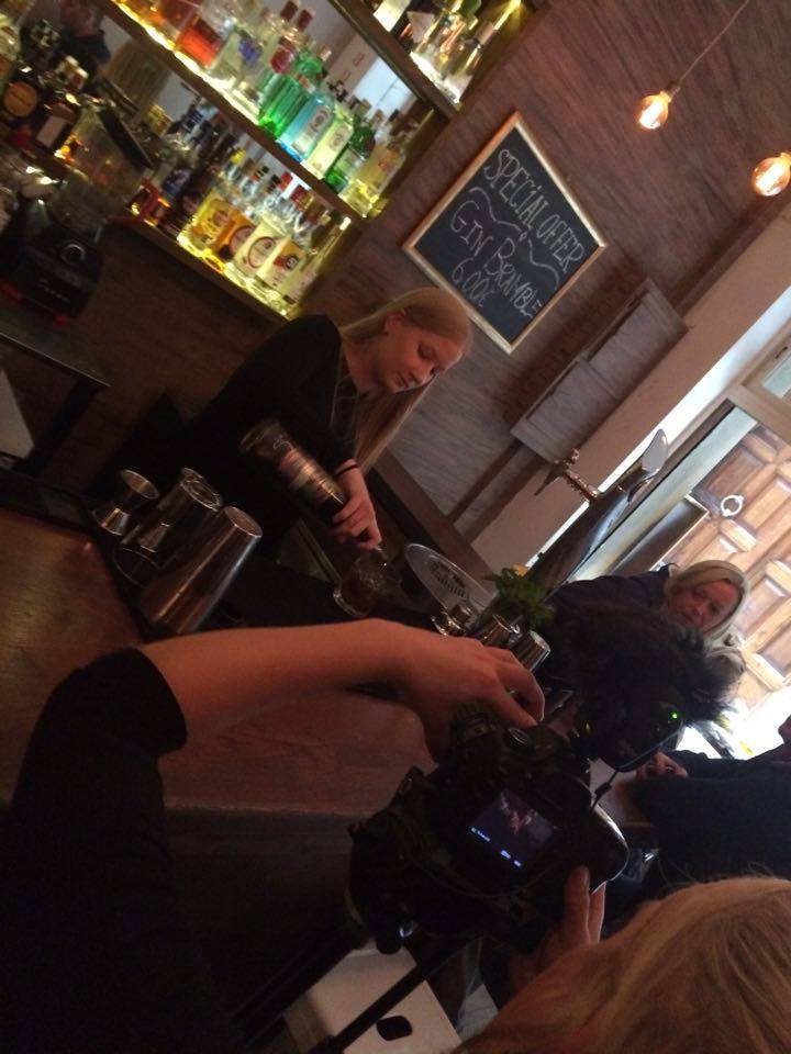 Redrooster_LTD's tweet image. Trabajando en nuestro video promocional para La Burnessa Cocktail bar #video #Barcelonabars #GothicQuarter #promo