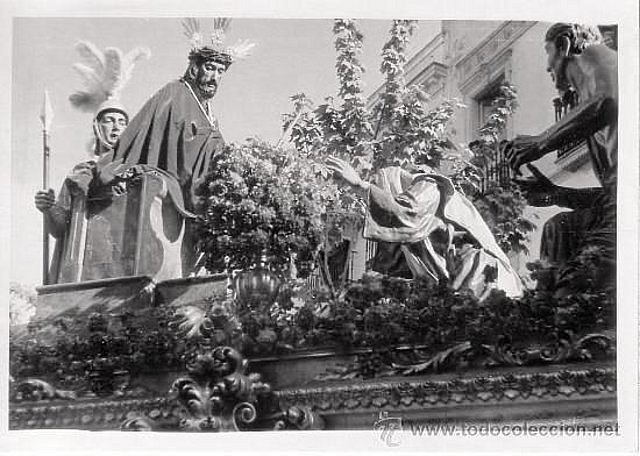 Hoy se cumplen 90 años de la fundación de <a href="/HdadSanEsteban/">𝐇𝐞𝐫𝐦𝐚𝐧𝐝𝐚𝐝 𝐝𝐞 𝐒𝐚𝐧 𝐄𝐬𝐭𝐞𝐛𝐚𝐧</a>
Lo recordamos con esta foto de un martes santo de los 60