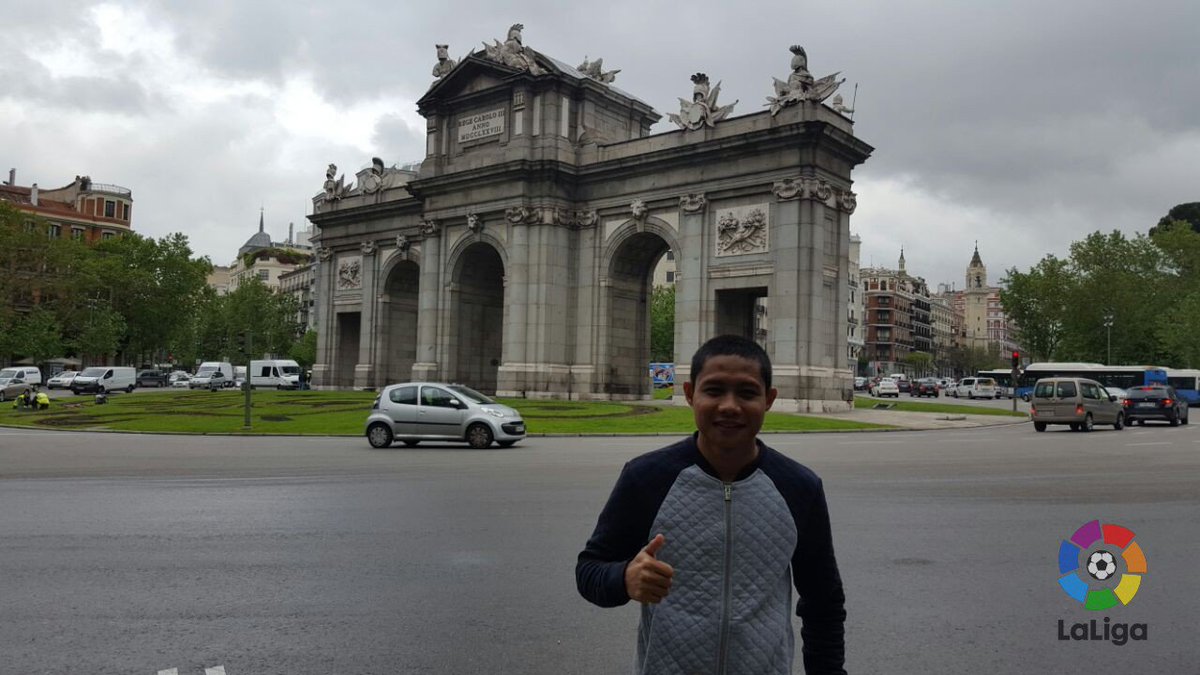 LaLigaEN's tweet photo. Welcome to Madrid, @Evan_DD! https://t.co/mHhU8klgbY