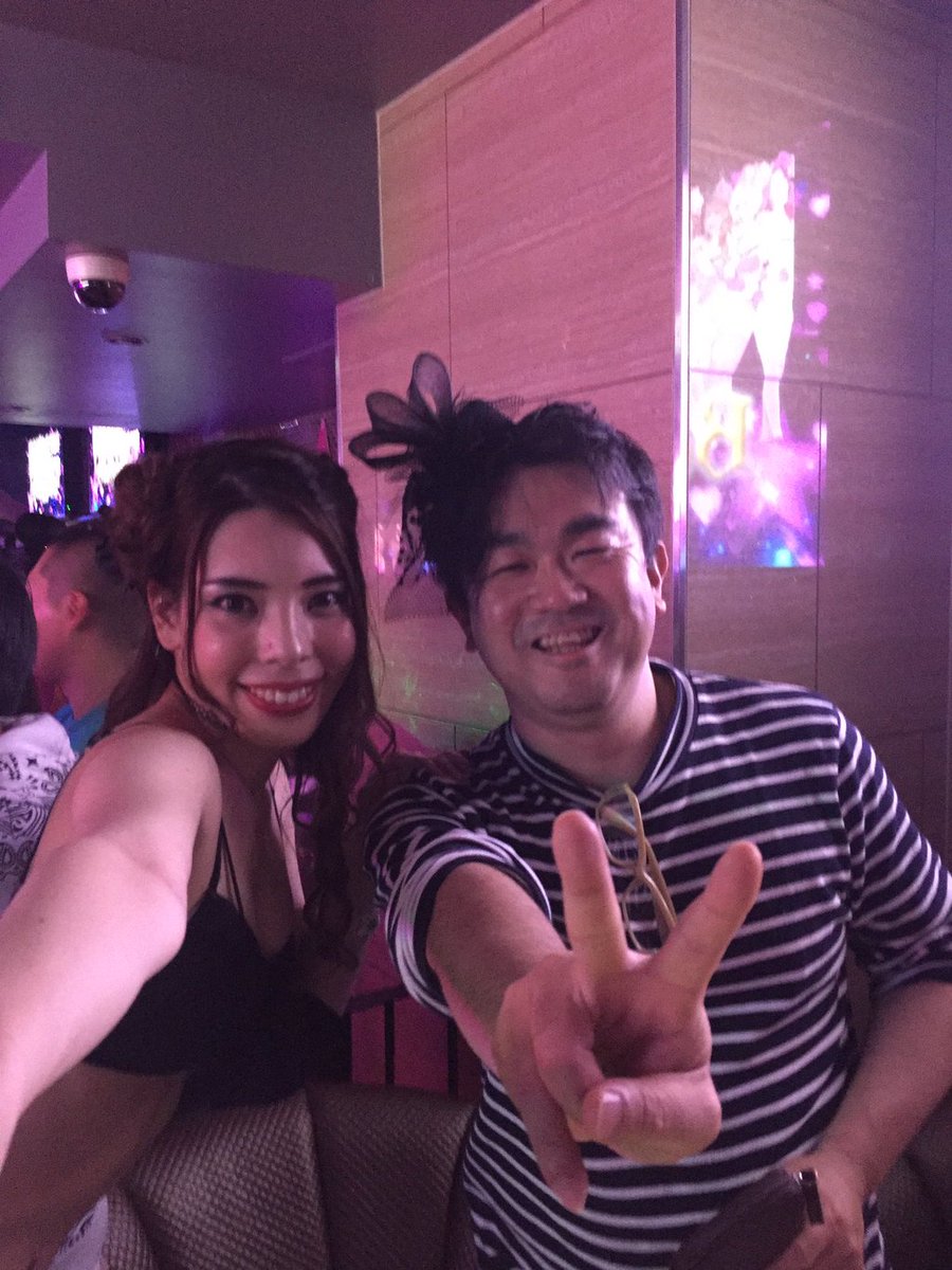 tsuyopon2015's tweet photo. 「幸せになりたい」と思って、「幸せにしたい」人に出会って、「幸せにいたい」と共に過ごし、「幸せでした」と最期に言えるのが本当の幸せではないかな。人生もバーレスクも卒業するときにこう思えたら最高！ https://t.co/XolzUeNSel