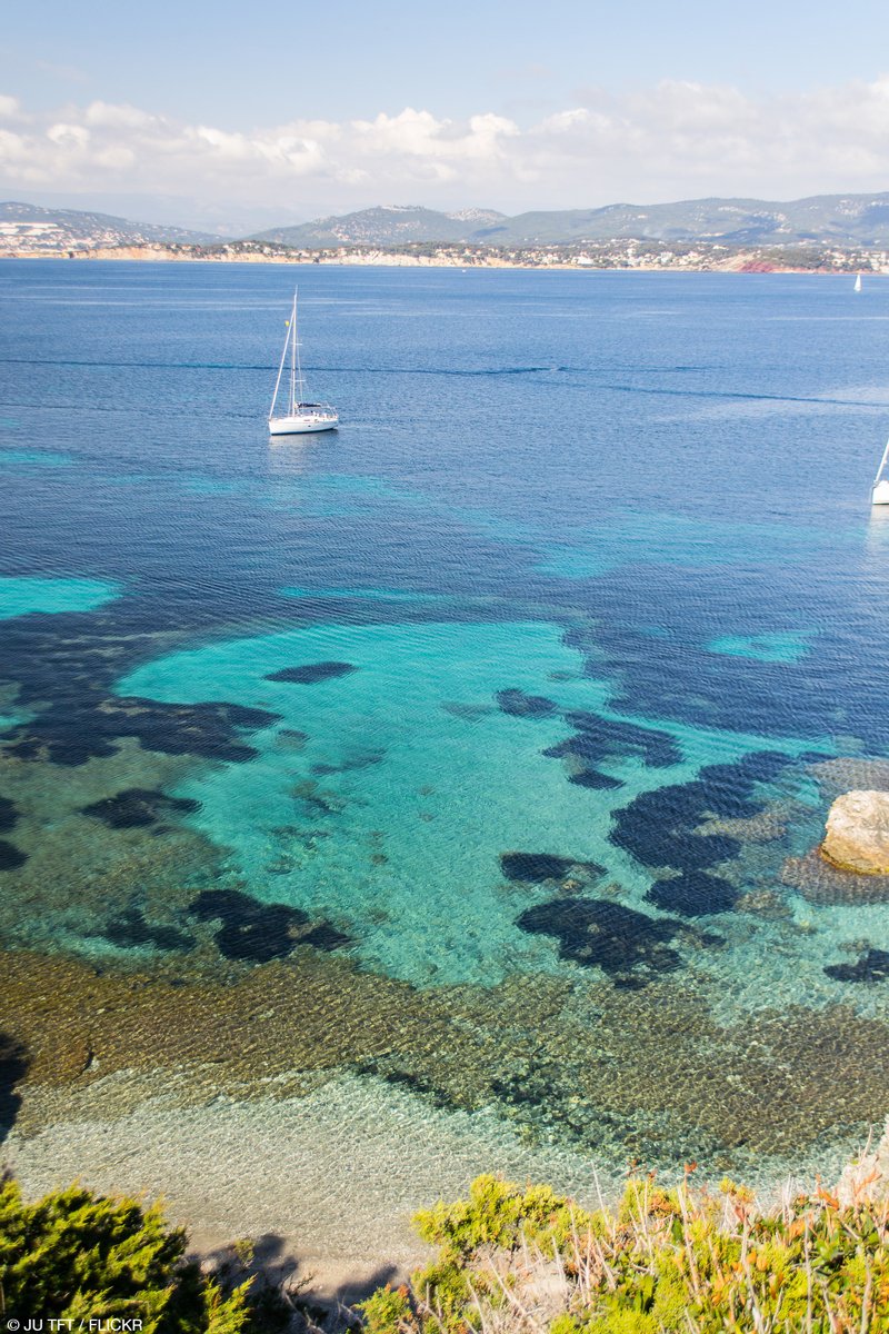 Les Embiez 🏝  classées au #TOP6 des îles paradisiaques en France ☀ bit.ly/23B3nLR <a href="/iledesembiez/">iledesembiez</a>  @VisitVar