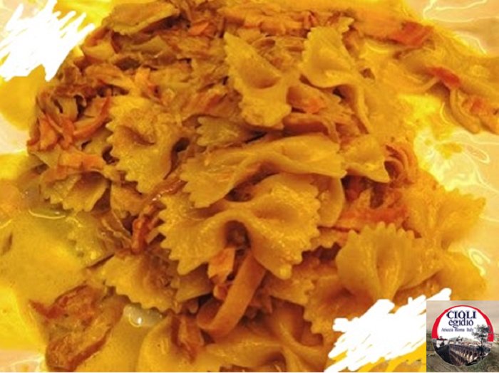 ariccina's tweet photo. Il #lunedi vola! Farfalle, #porchetta #curry e crema di porri @TrastevereRM @PCocurullo @eataroundapp @quintoquarto https://t.co/atZJZzZOSU