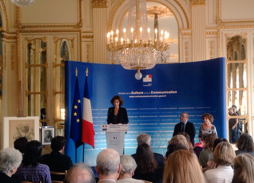 .<a href="/GenealogistesFR/">Généalogistes France</a> sont fiers de restituer ajd un dessin de #Degas spolié pendant la guerre #lesdanseuses