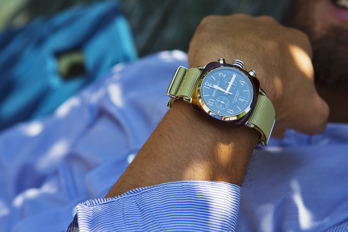 BRISTONwatches's tweet photo. #mybriston #summerlook #watch #clubmaster #classic #tortoisehell #briston #bristonwatches #watchporn #menstyle https://t.co/m8mfvHAtYJ