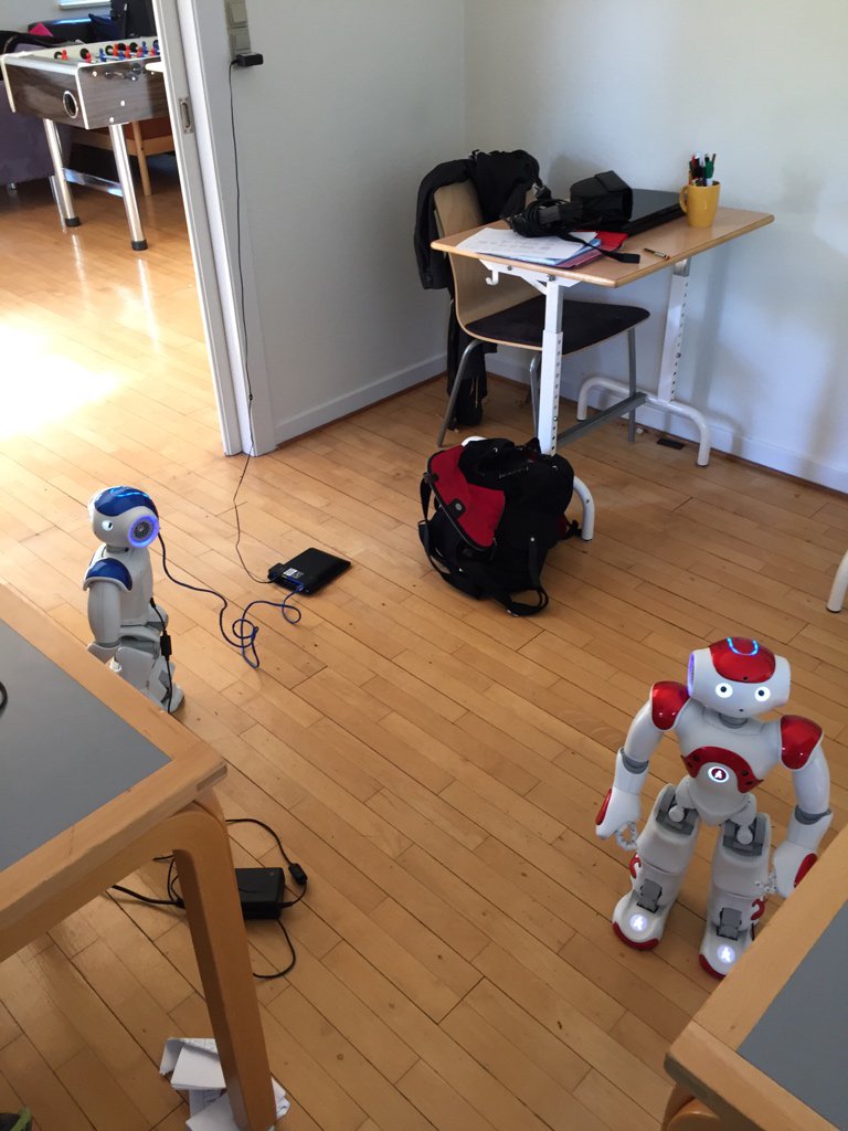 digitalpadagog's tweet photo. Så kodes der @NaoRobot igen #naoiringsted alt begyndelse er svær😜 #skolechat #digiarbejde https://t.co/b1aUIzHUO5