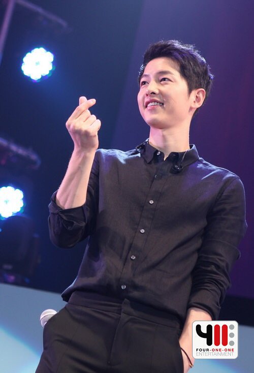 koiokoi's tweet photo. รูปHDจาก411มาแล้ว ดีงามมาก #ผักบุ้งไฟแดง #SongJoongKi  #SongJoongKiFanMeetingInBKK https://t.co/Zoop7UnRQw