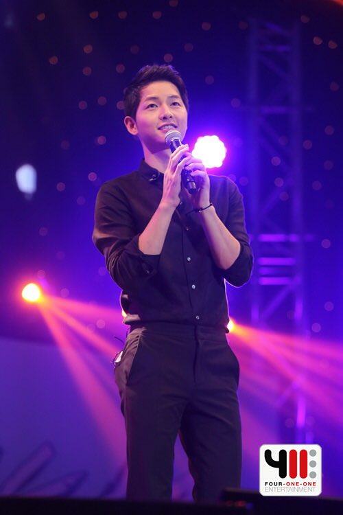 koiokoi's tweet photo. รูปHDจาก411มาแล้ว ดีงามมาก #ผักบุ้งไฟแดง #SongJoongKi  #SongJoongKiFanMeetingInBKK https://t.co/Zoop7UnRQw
