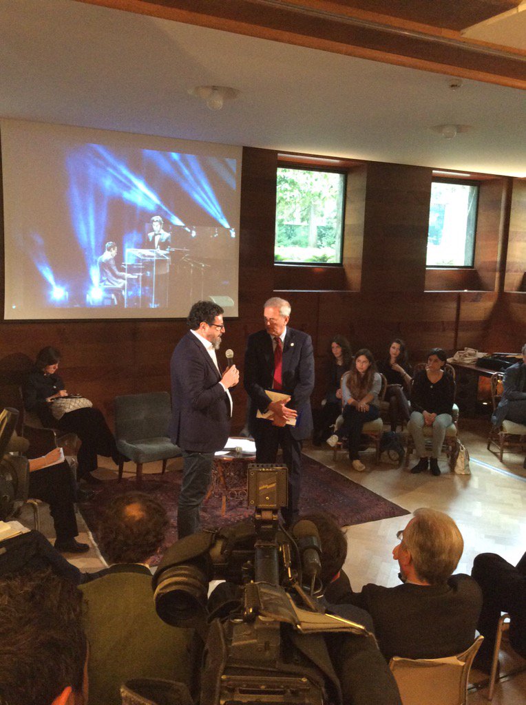 PremioCampiello's tweet photo. Massimo Calearo di @calearoantenne tra gli sponsor del #Campiello2016 #CampielloRacconta https://t.co/sl8zZDQNgf