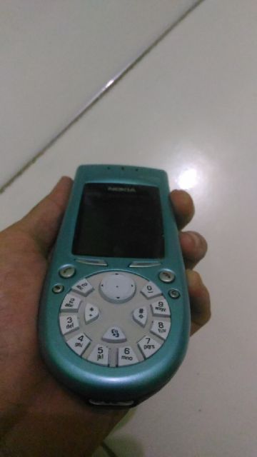 Nokia 3650 tahun 2003, kondisi mulus, hidup, sinyal kuat, batre awet. 
Harga 500 rb nego. Minat DM