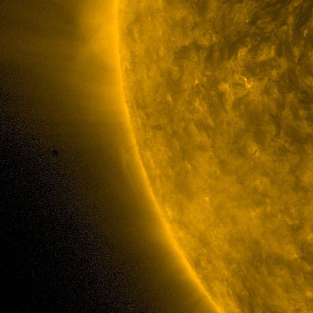 AstroPratica's tweet image. Il satellite #SolarDynamicsObservatory  ha avvistato #Mercurio!! Osservate lo scatto! Spettacolare!