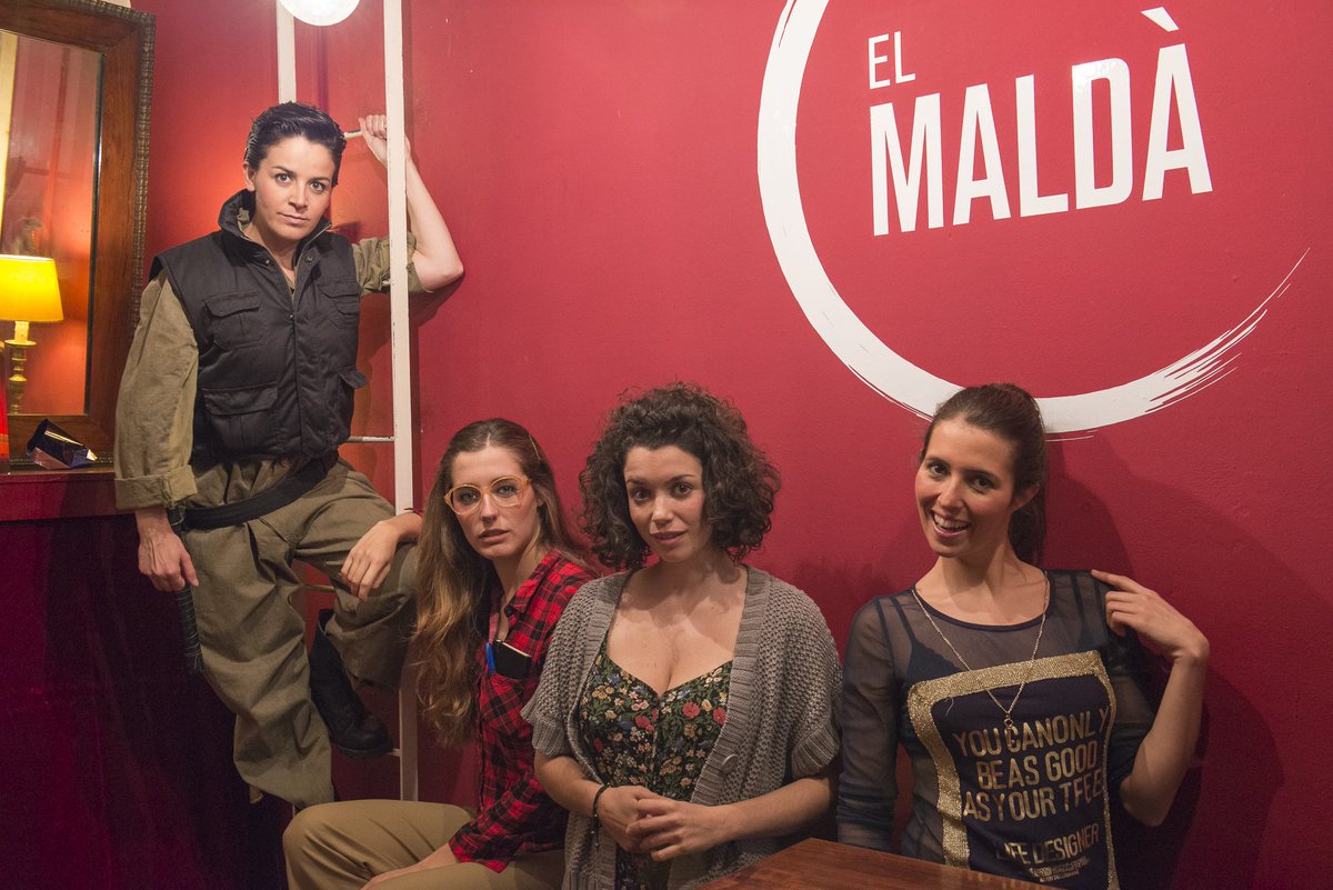 maldateatre's tweet photo. Avui @ciacoralines us espera a les 21h amb #Dinslacova, comèdia escrita per @putupau. És dilluns, veniu a riure!! https://t.co/X6SlRwAM1n