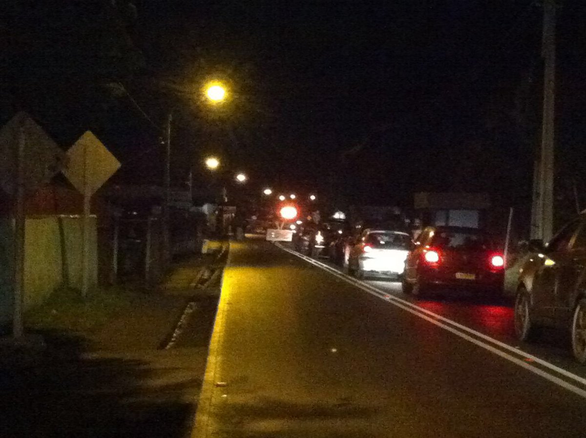 ATENCIÓN: tránsito interrumpido en #Ruta7 km 7,5 #Chamiza sector Pob. Río Mar y 14,5 #PiedraAzul. Precaución <a href="/biobio/">BioBioChile</a>