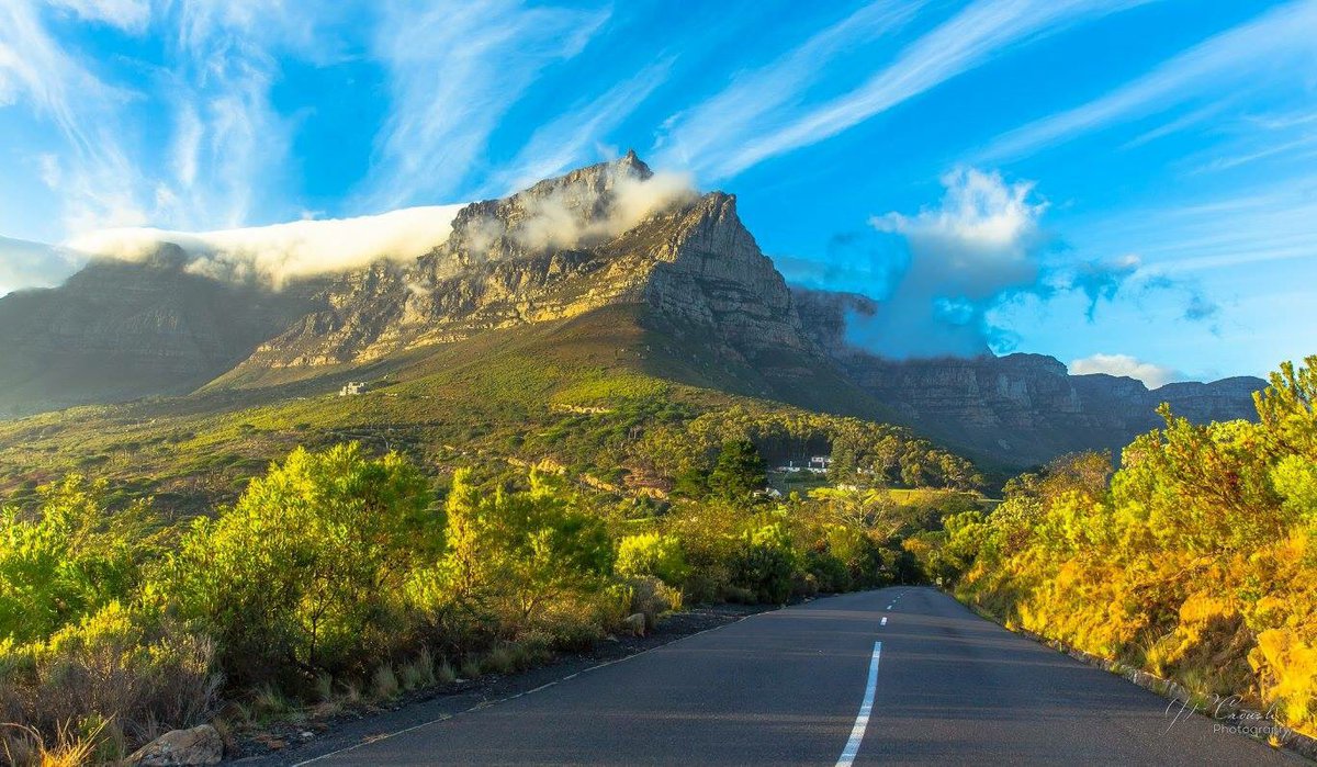 CapeTown's tweet photo. our #TableMountain - another angle! via photographer @jpcrouchphoto https://t.co/wl0PRVZr97

retweet sponsored by @TableMountChoc ;-)
