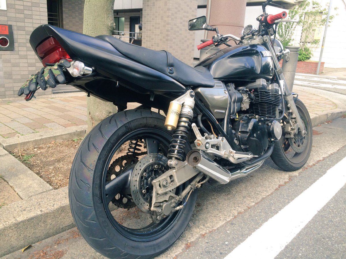 sglll400's tweet photo. XJR400 4HM売ります！
タイヤ前後交換
キャブOH等してあります💪🏾

外装に小傷多め
車検7月までなので…

15万でお売りします🤗

よろしくお願いします🏁 https://t.co/zEFWjW0M7f