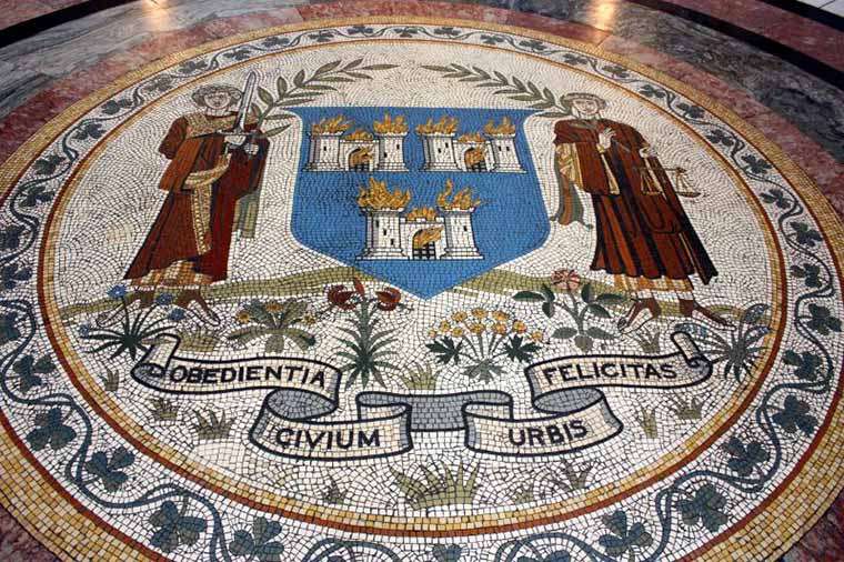 OldDublinTown's tweet photo. Obedientia Civium Urbis Felicitas ~ Obedient Citizens make a happy City #Dublin
@VisitDublin @DublinCityHall https://t.co/74hMRfutef