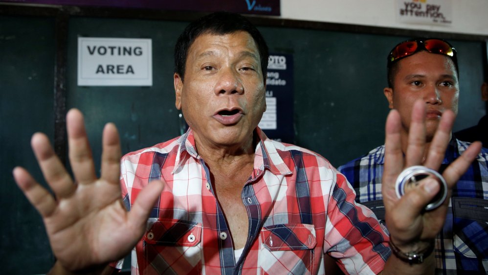 AJEnglish's tweet photo. Philippines election: Populist mayor Rodrigo Duterte tipped to win https://t.co/lHWhRCKnie #HalalanResults https://t.co/dSqem6TDGq