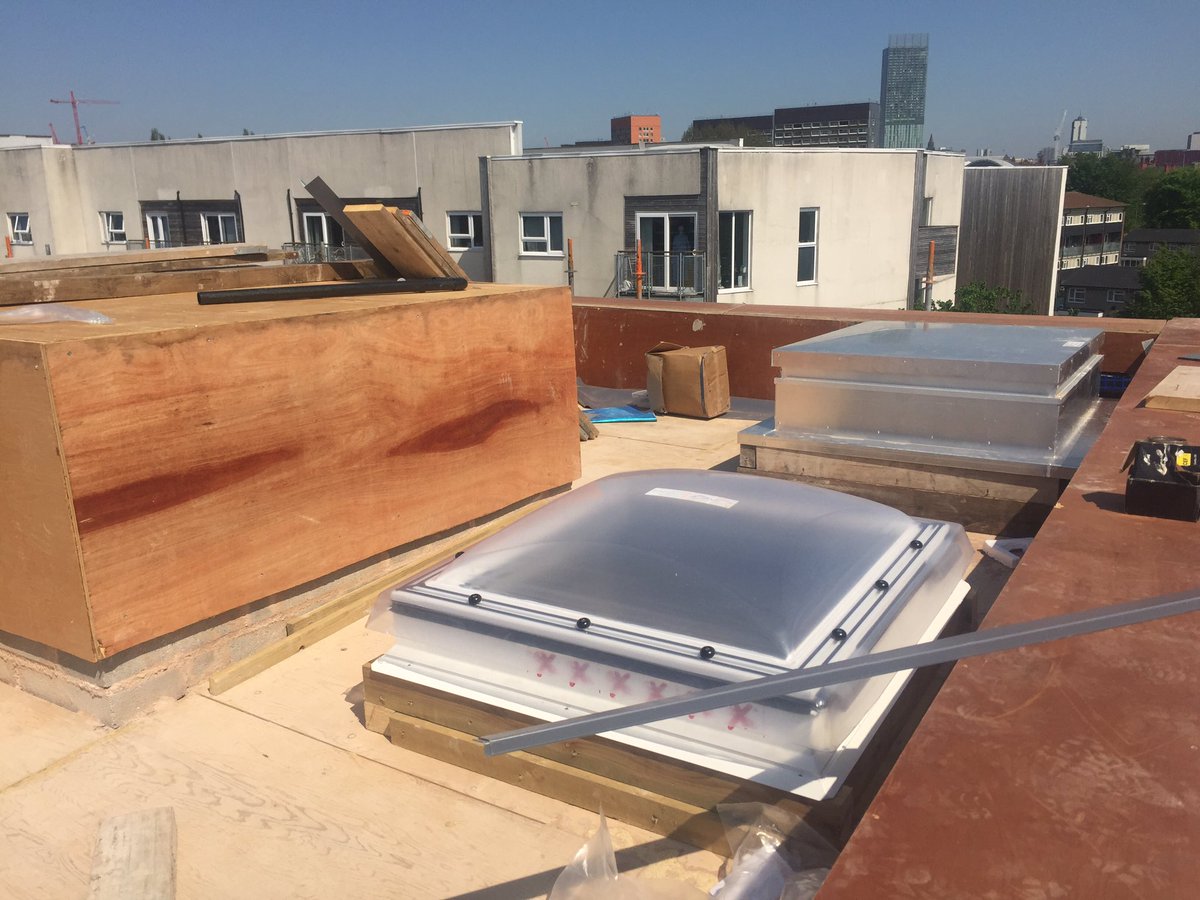 lucyStResidents's tweet photo. Lucy street progress @mellwoodltd @laneenduk @wilcowan @TalkTrafford https://t.co/cAvgVaRv9e