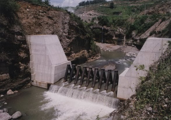 PequenaMinchile's tweet image. Algunos ejemplos de #SaboDam, la técnica usada en #Japón para reducir el impacto de lahares // JapanEmb_Chile