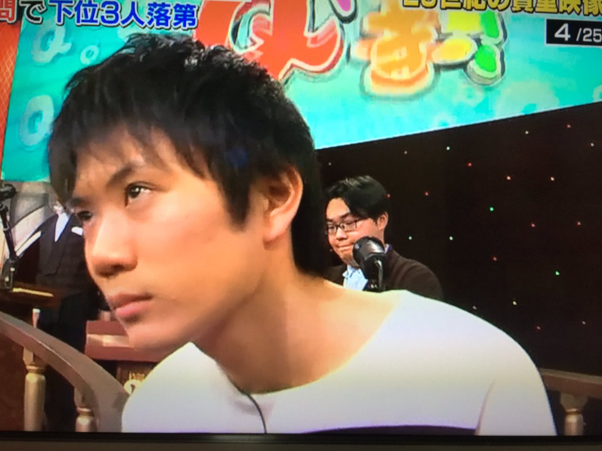 水上様専用垢 Pa Twitter 本日 アイスの日でもある今日は水上颯さんの信者たちがやくみつるを嫌いになった日です 祝いましょう それにしても白の服がよくお似合いで可愛くてふわって笑ってからの真剣な目が最高でした 本当にお疲れ様です 水上颯 Qさま