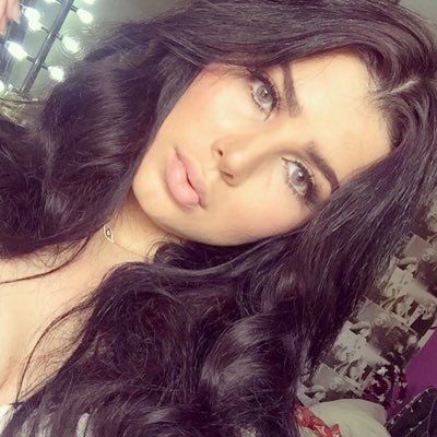hanane_saboha's tweet photo. #UseItEasy #GalaxyS7 #Shift4S7
Follow Please💜
↪️ @HananeElKhader
↪️ https://t.co/Ppey3BCV7u …
#HananeElkhade https://t.co/DgGv71WxcJ