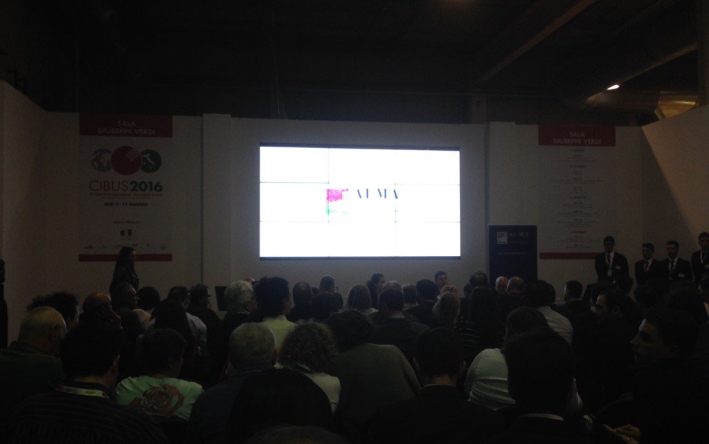 sara_nu's tweet photo. ALMA, scuola internazionale di cucina,  inizia le premiazioni Alma Caseus al #Cibus di Parma #Cibus2016 @CibusParma https://t.co/VIAKYJScLB
