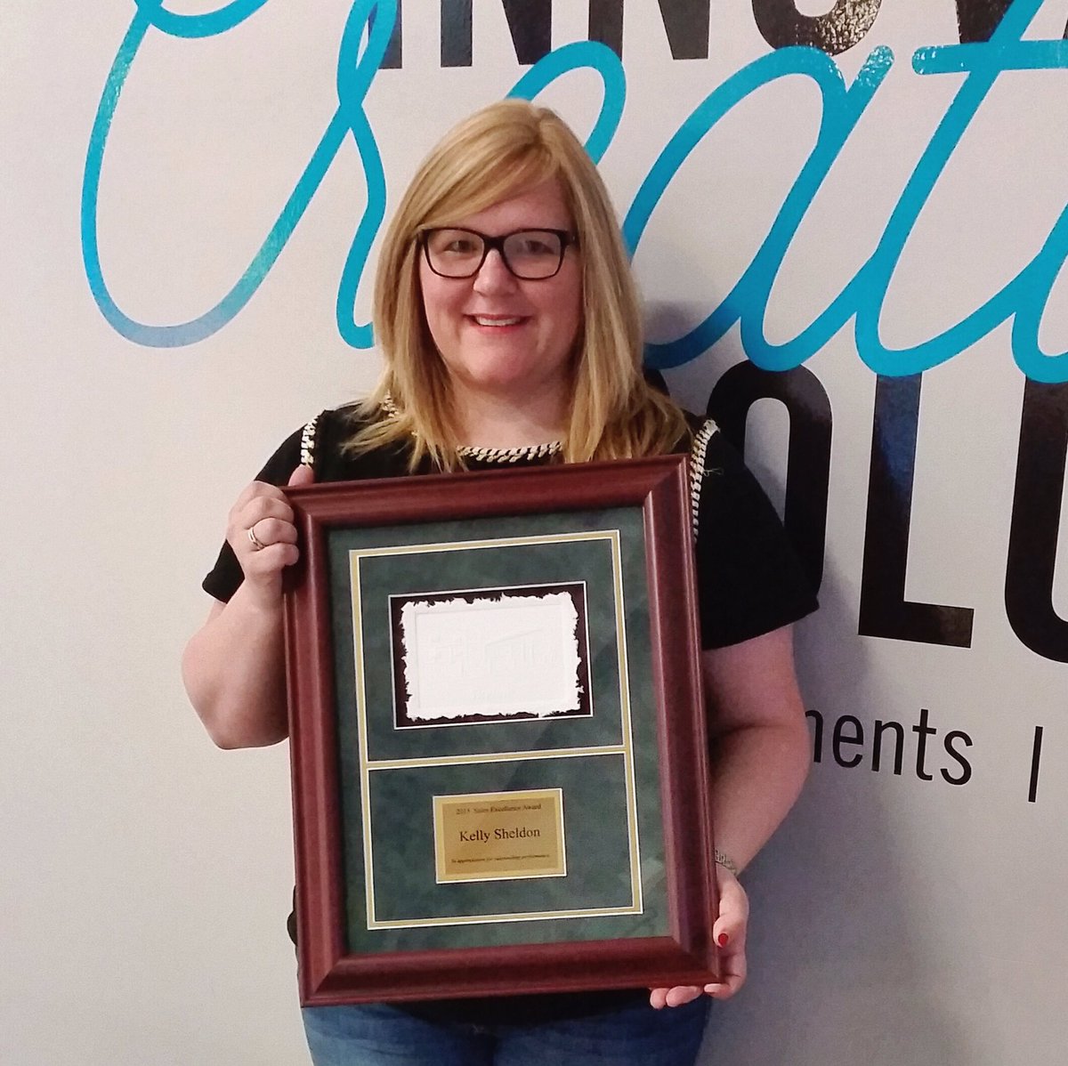 CONGRATS to our Senior Marketing Consultant, Kelly Sheldon, for receiving Skyline's 2015 Sales Excellence Award!