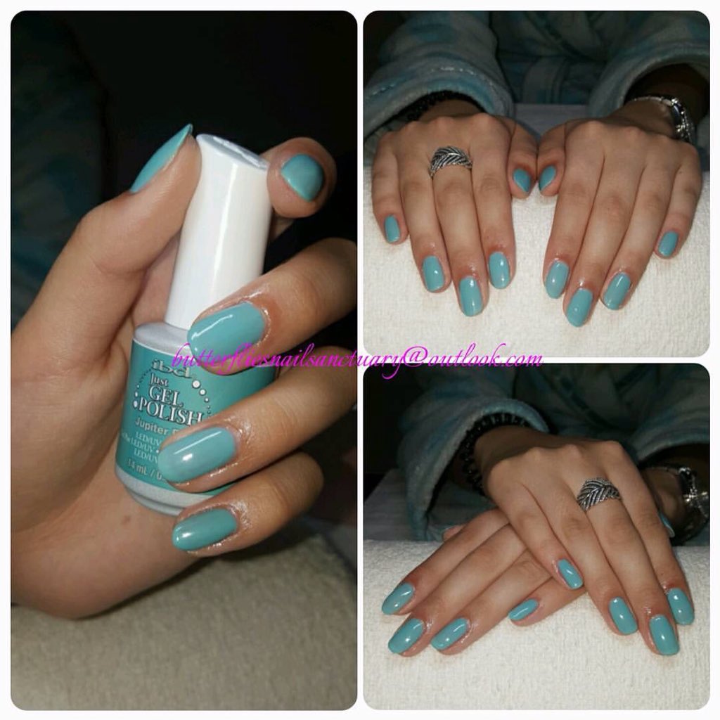georgina_ralph's tweet photo. Now adding IBD to my range of OPI and Gelish! #IBD #gelpolish #jupiterblue #blue #manicure #colourpops #salon https://t.co/KjUK29GEHl