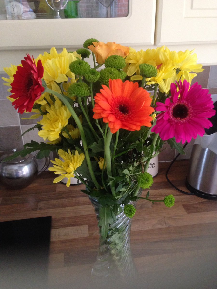 Michelle_SYCF's tweet image. Thanks for my beautiful flowers @PitsAdventures #nicetobeappreciated #sheffieldissuper #prohelp #probono