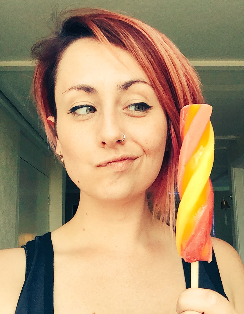TheAlbionGirl's tweet photo. I get to eat the world's most visually appealing ice lolly/an edible Helter Skelter thanks to @mike_ducker #Glowbugs https://t.co/N3i9sJwXuM