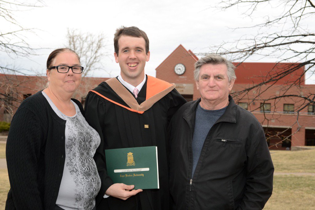 cyril_cbu's tweet photo. Wow, 1 year today since I crossed the stage for my degree! Congrats to the @cbuniversity grads of 2016! #HappenCBU https://t.co/egDuHJoYwU