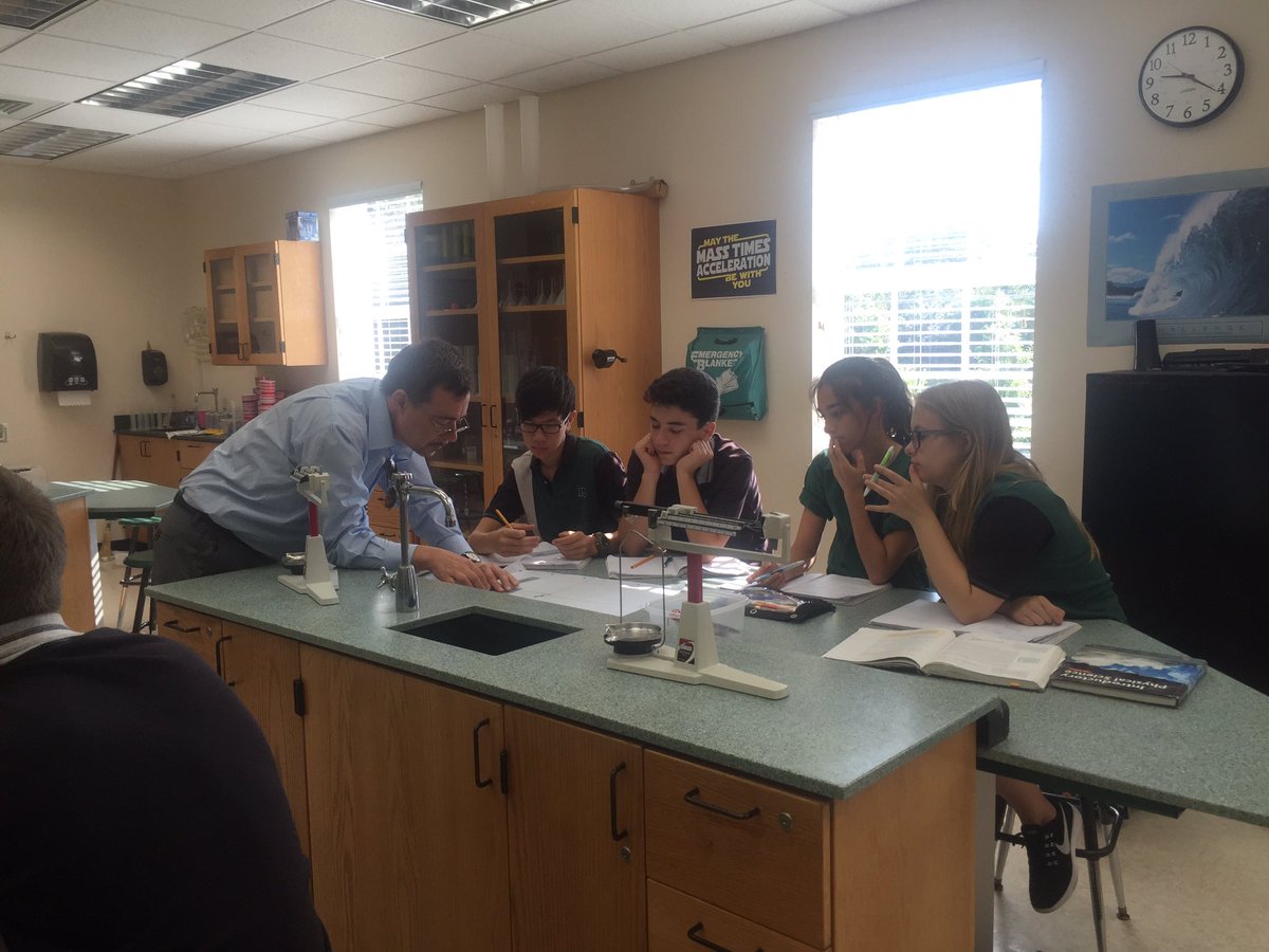 LisaOckerman's tweet image. 8gr Ss @PineCrestSch working together and being guided by Mr. Leeds and Dr. Wille to balance forces. #physicsfirst