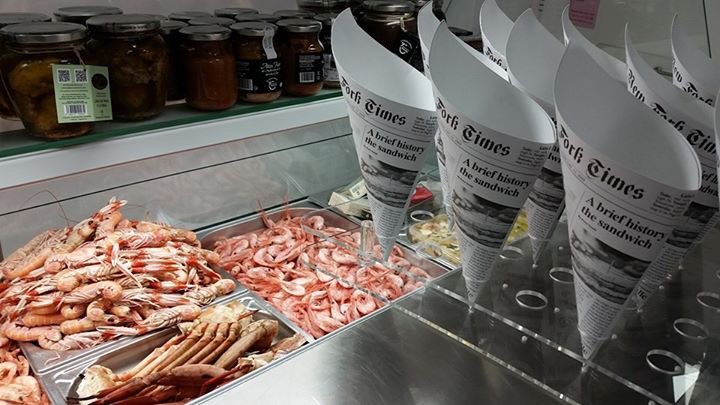 Cartuchitos de #marisco en Motril, gran idea verdad? Los venden nuestros amigos de Pescados Terrón