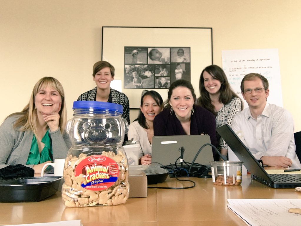 bethbalaban's tweet photo. Team #stickysidedown from the @HarvardCenter is tackling storytelling culture for the @IDEOorg #AcumenHCD course. https://t.co/AxRVLlssKc