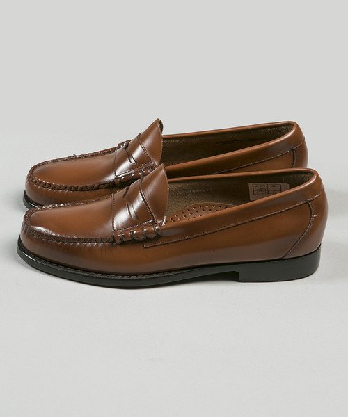 The ONLY summer loafer, the Bass Weejun Larson Penny Loafer in Mid Brown Leather, Take Ivy perfection! #ghbass
