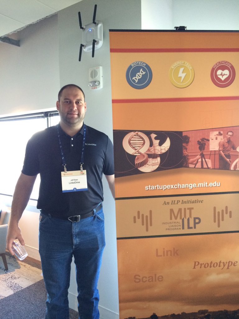 LinkeDrive's tweet image. Jeff presenting at #mitstex #stexmobility Intelligent Mobility workshop at MIT, pic via @lisachristina