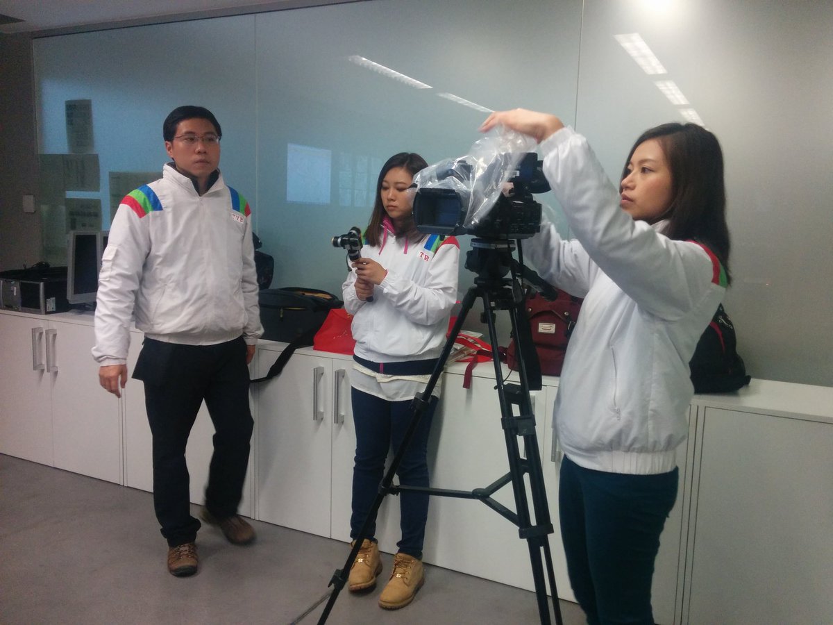 ajsantcugat's tweet image. Un equip TV de Hong Kong ha vingut a conèixer com gestionem alguns serveis municipals de #SantCugat #saladecontrol