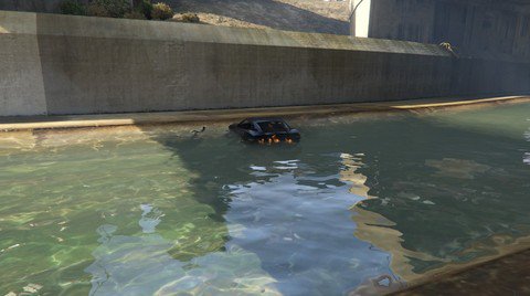 DailyRaggta's tweet photo. A car explode by falling in the river at a pursuit in La Puerta. The suspect has died https://t.co/z8UgBYFkhj