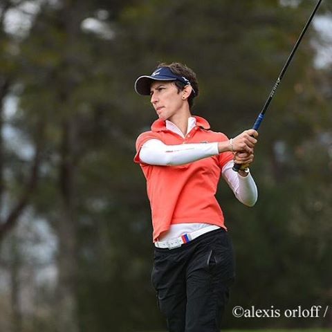 Ladies European Tour Player Lucie Andre with a white Skimp belt! #golf #belts #skimp