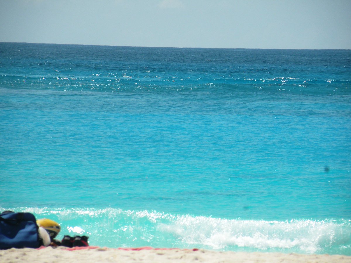 astridcomet's tweet photo. A2. Sometimes the luxury is not in a building but in an incredible landscape! #MexChat @SalviaCancun @VivoEnCancun https://t.co/yhsMff4O9a