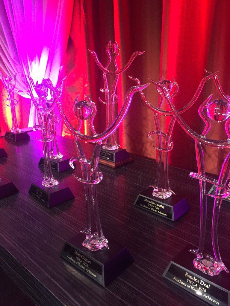 MarianPittman's tweet photo. Getting ready! Moments away from crowning the next YWCA Women of Achievement. #Salute https://t.co/NWF4CorNOR