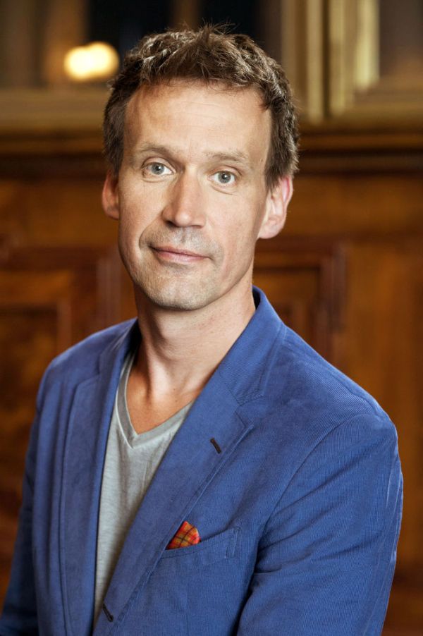 vhsHeidelberg's tweet photo. Volker Weidermann (Das literarische Quartett) liest aus "Ostende - 1936" am 11.5. um 19 Uhr.
https://t.co/cdhLTPI9I9 https://t.co/3Ez7rc3kVK
