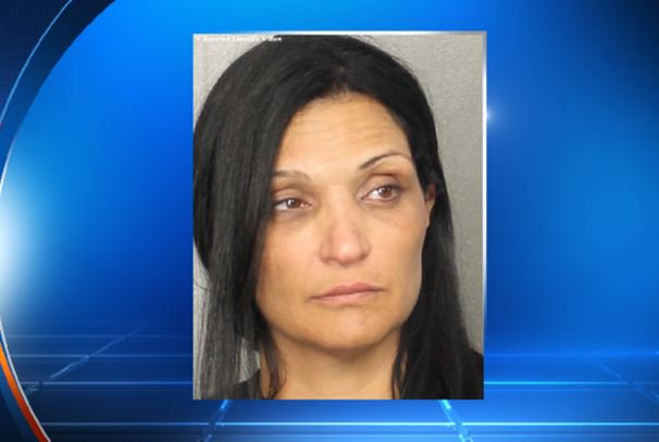 Woman hits mother & 2 kids in #Miramar, accuses victims of wanting "free ride" to hospital. bit.ly/1WkBglg https://t.co/Q6tF0XIi9O