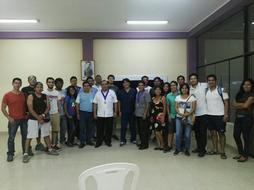 MedicoJovenCMP's tweet photo. CMJ Madre de Dios realiza capacitación a Médicos SERUMS 2016-I
@Minsa_Peru @cmpsedecentral @cmp https://t.co/EPyCcfZVkT