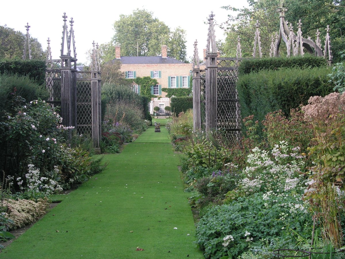 ormistonfamily's tweet photo. Fancy volunteering at @ARgardenshow on 24th-26th June? Please contact @AreaFundraiser 01473 705046 https://t.co/vph2t9uqZl