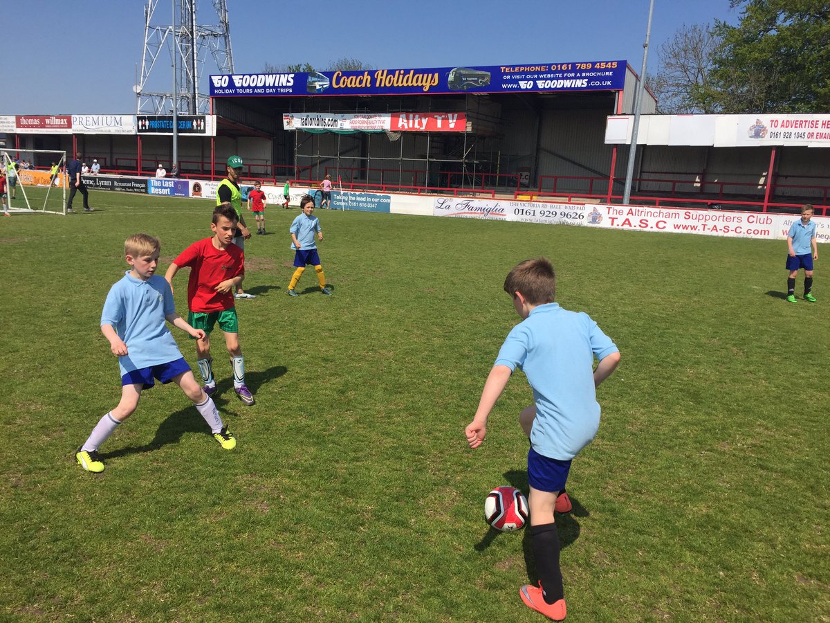 Bexton_PE's tweet photo. So proud of everyone this afternoon- a fantastic credit to @BextonPrimary https://t.co/3wJgIYV1XN