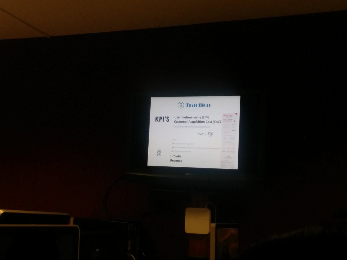 constantina_ch's tweet photo. How to make a presentation #ADandPRLab #problims #solutions #businessmodel #marketingstrategy @tsakarestou https://t.co/pF1gg0hSAY