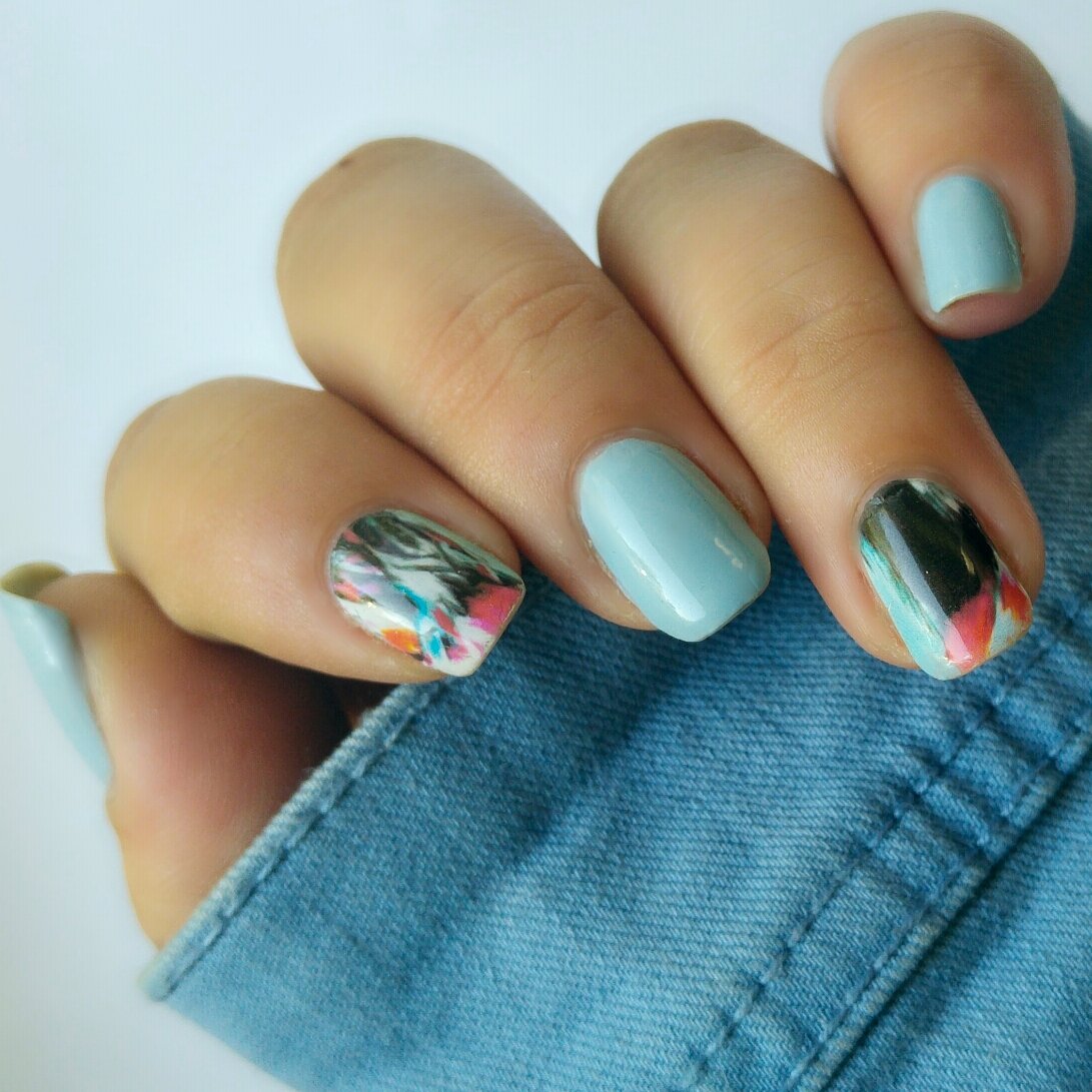 ValeenK_'s tweet photo. @essie_DE @essieuk @essie @essie_France @essiepolishSA #notd @essie_esp @bornprettystore @nailartsupplier https://t.co/Ui2M5HZ2tD