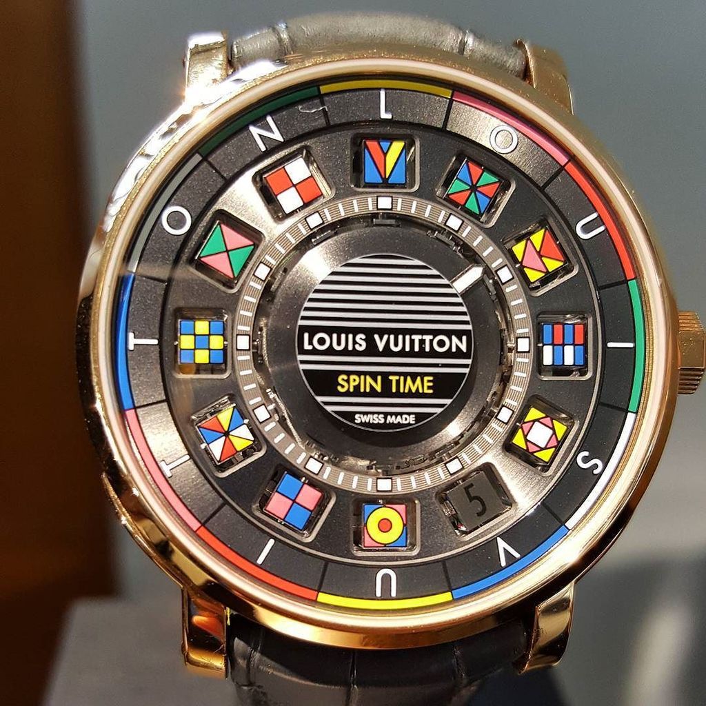 luxsure's tweet image. #LouisVuitton #spintime #watches #watchporn #montres #watchesofinstagram ift.tt/1q9i4bR