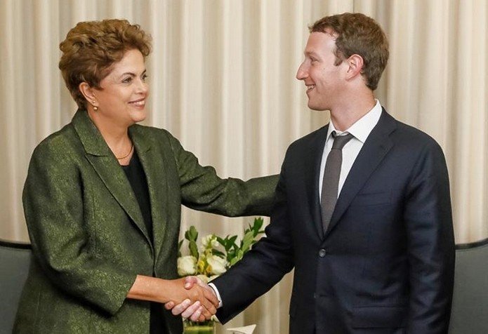 diImabr's tweet photo. E vocês achando que o Facebook tinha criado o botão GRATIDÃO ontem por acaso... https://t.co/ujRD35aegw