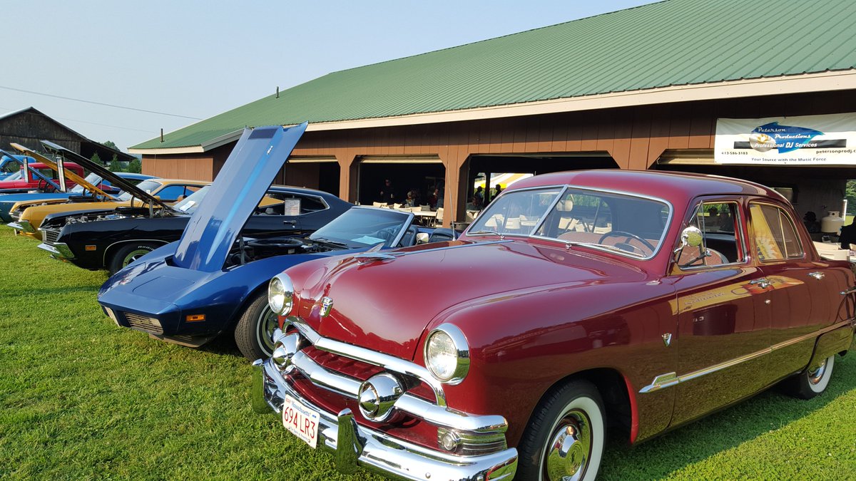 ptrsnprodj's tweet image. Sun is out.So #petersonprodj #ppdjs gets to #Cruise in #Hadley for a #Monday eve.#CarShow #HYMCCN #DJLife #bestMC